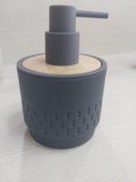 Stylish Soap Dispenser with Wooden Top - Image 5