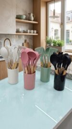 12 Pcs Silicone Kitchen Tool Set with Wooden Handles - Image 2
