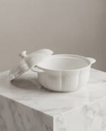 Ceramic Serving Pot with Lid (9.5 , 8.5 , 6.5 inch) - Image 3