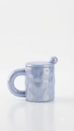 Bubble Embossed Pastel Ceramic Mug with Ball Lid - Image 4